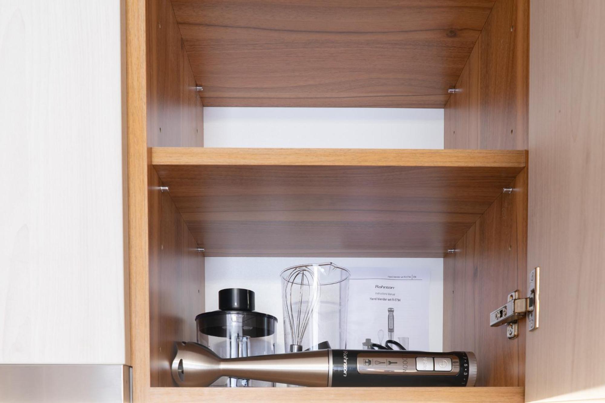 New Modern & Cozy Apartment With Free Private Parking And Ev Charging Station فارنا المظهر الخارجي الصورة