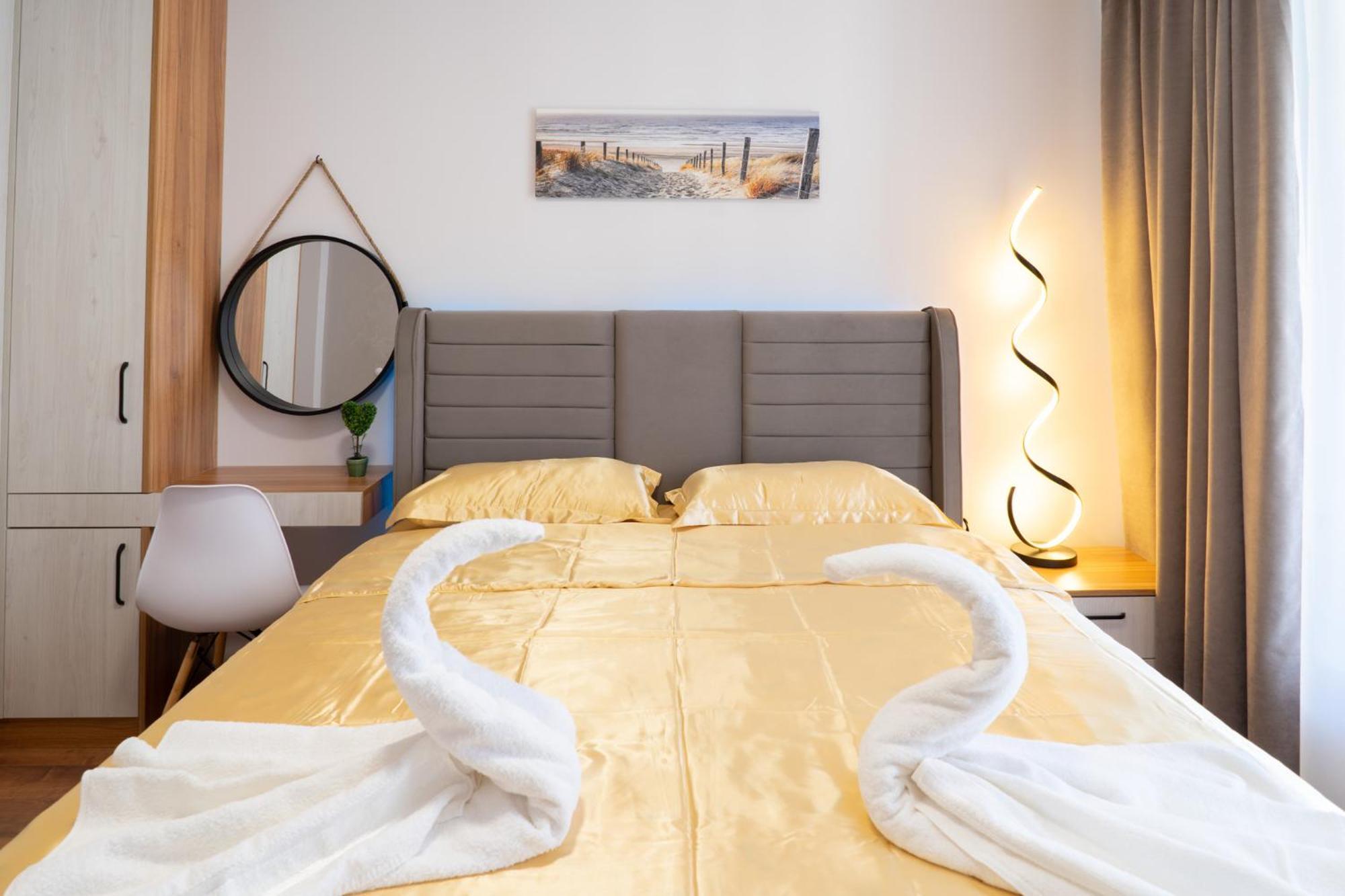 New Modern & Cozy Apartment With Free Private Parking And Ev Charging Station فارنا المظهر الخارجي الصورة